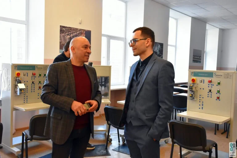 Замминистра образования и науки Украины посетил лабораторию «С-Инжиниринг» в ОНАПТ