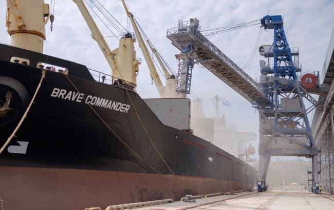 В порту города Южный, с которым S-Engineering сотрудничала несколько лет, сегодня загрузили зерно на корабль Brave Commander для стран Восточной Африки