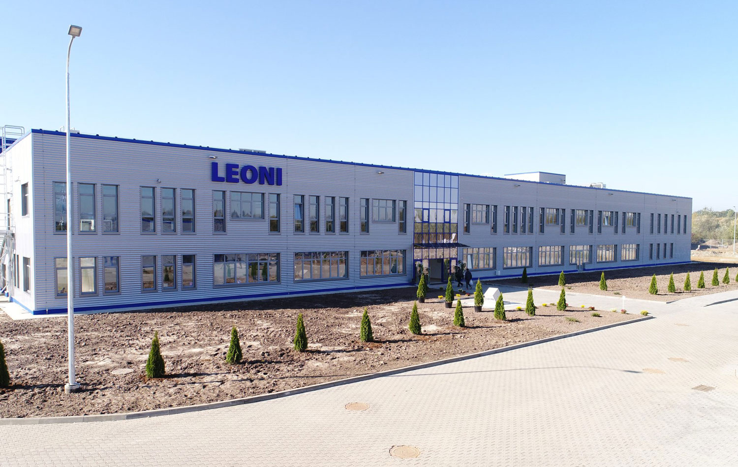 Автомобільна промисловість: компанії «Богдан» (Isuzu) та LEONI